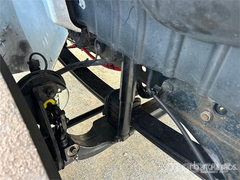 International MV607 4x2 Van Truck Camion cassonati