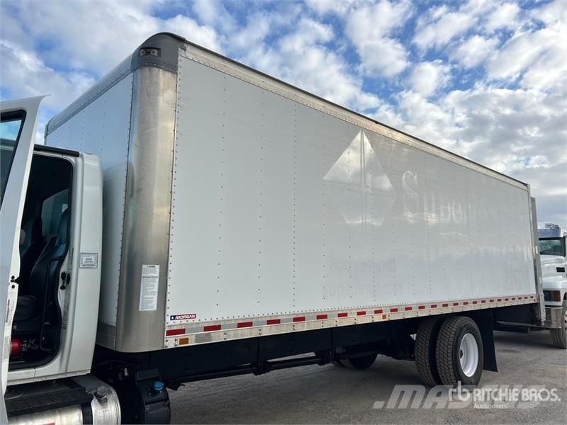 International MV607 4x2 Van Truck Camion cassonati