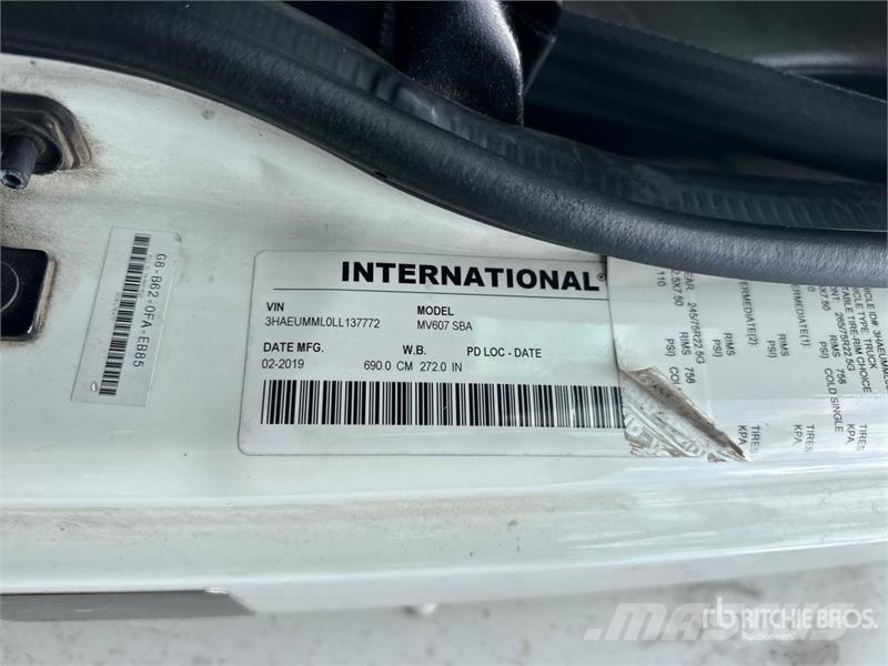 International MV607 4x2 Van Truck Box trucks