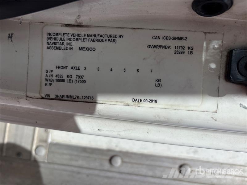International MV607 4x2 Van Truck 貨箱式卡車