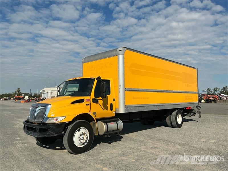 International MV607 4x2 Moving Van Truck Samochody ciężarowe ze skrzynią zamkniętą