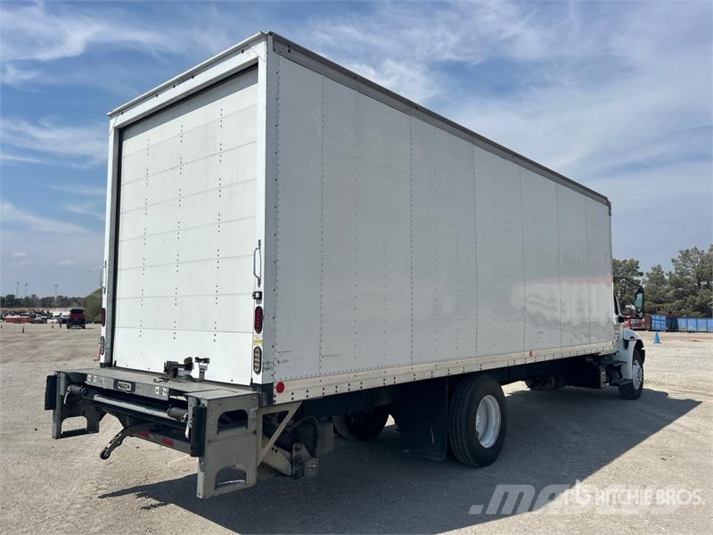 International MV607 4x2 Van Truck Skriňová nadstavba