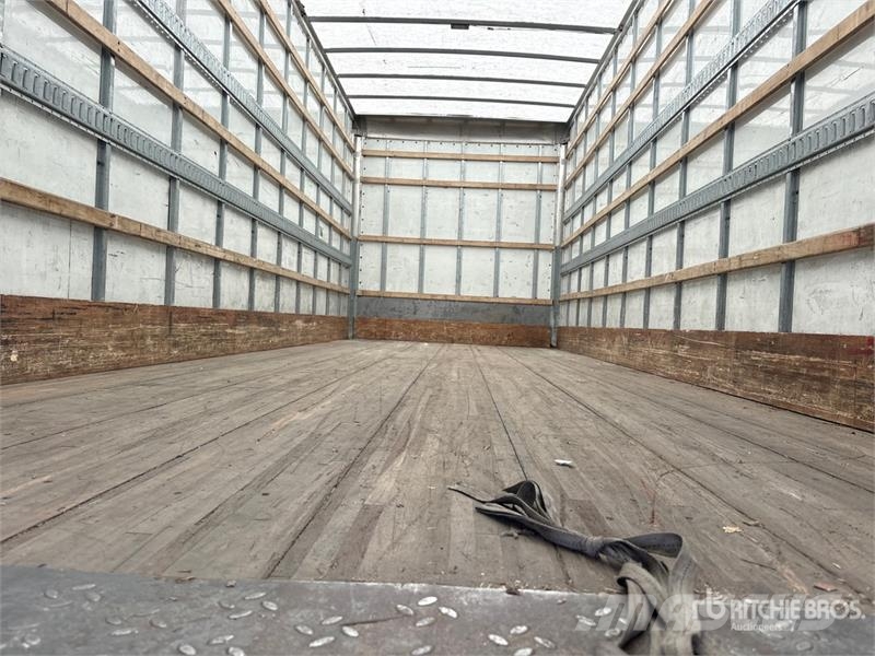 International MV607 4x2 Van Truck 貨箱式卡車