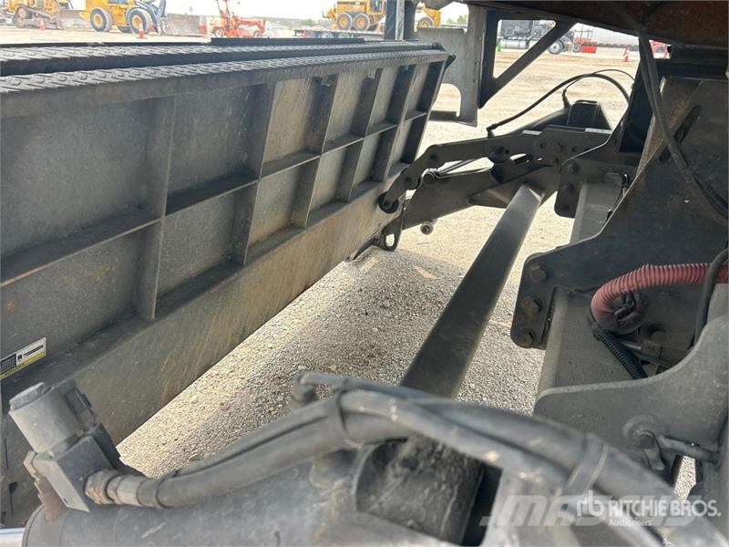 International MV607 4x2 Van Truck Van Body Trucks