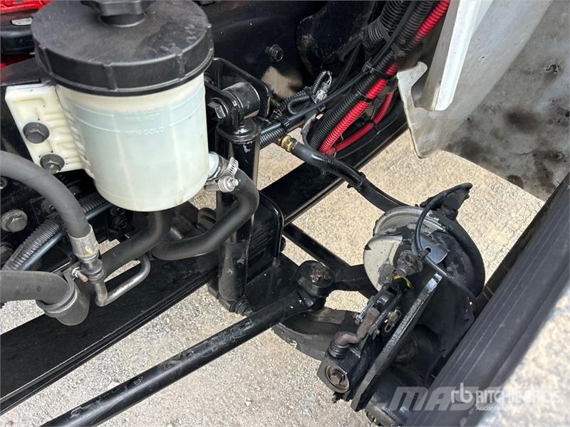 International MV607 4x2 Van Truck Camion cassonati