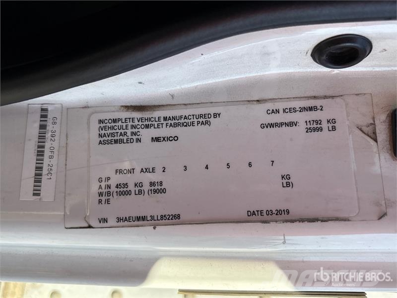 International MV607 4x2 Van Truck Caminhões baú