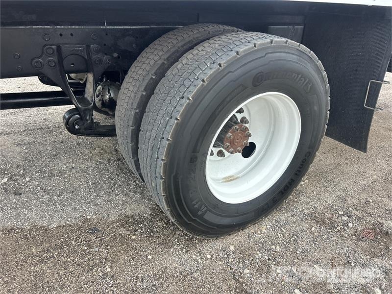 International MV607 4x2 Van Truck Furgons