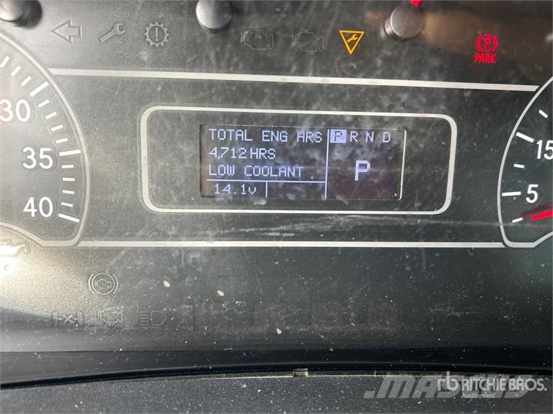 International MV607 4x2 Van Truck Camion cassonati