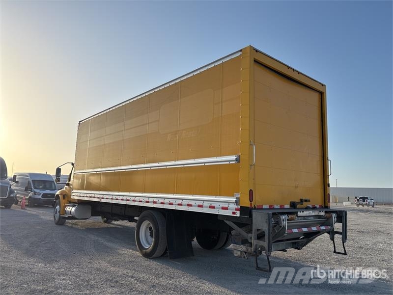 International MV607 4x2 Van Truck Furgoonautod