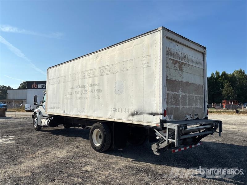 International MV607 4x2 Van Truck Fast kasse