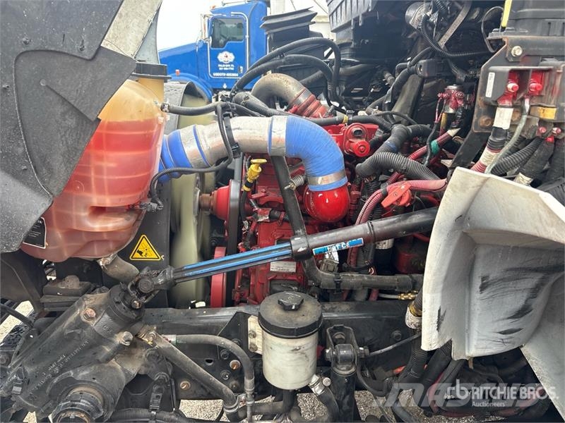 International MV607 4x2 Van Truck Autocamioane
