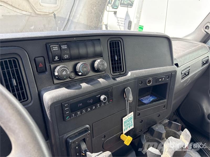 International MV607 4x2 Van Truck Box body trucks