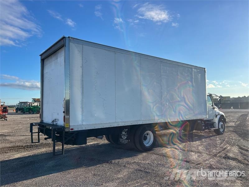 International MV607 4x2 Van Truck Skåpbilar
