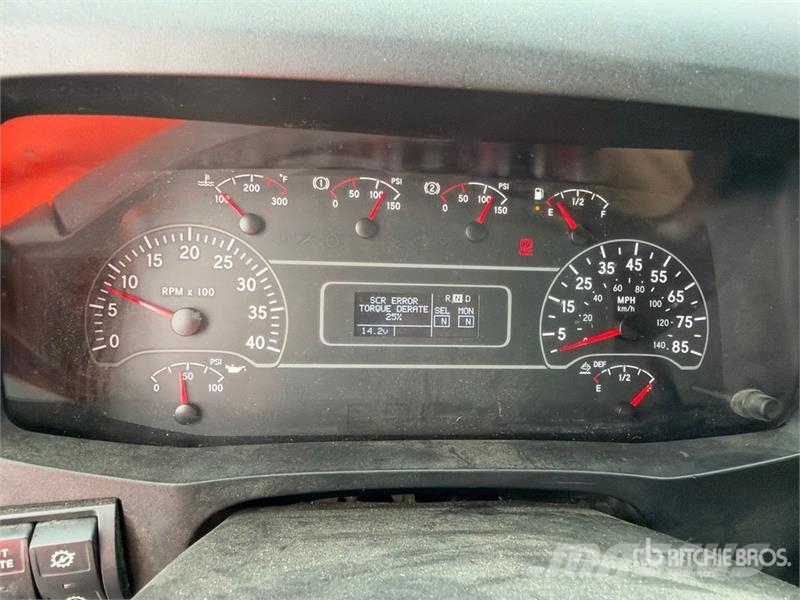International MV607 4x2 Van Truck Camiones con caja de remolque