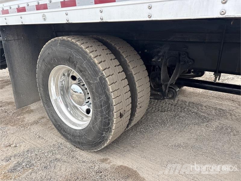 International MV607 4x2 Van Truck Caminhões baú
