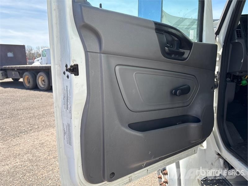 International MV607 4x2 Van Truck Box body trucks