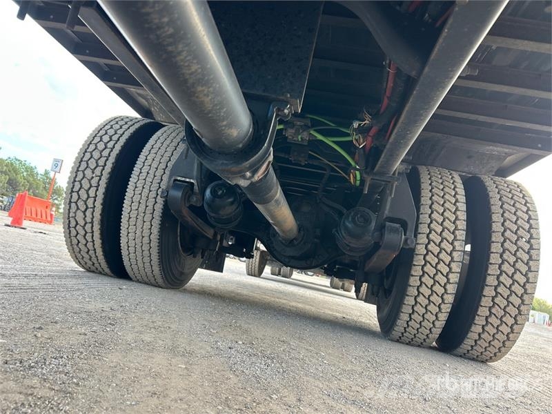 International MV607 4x2 Van Truck Camion cassonati