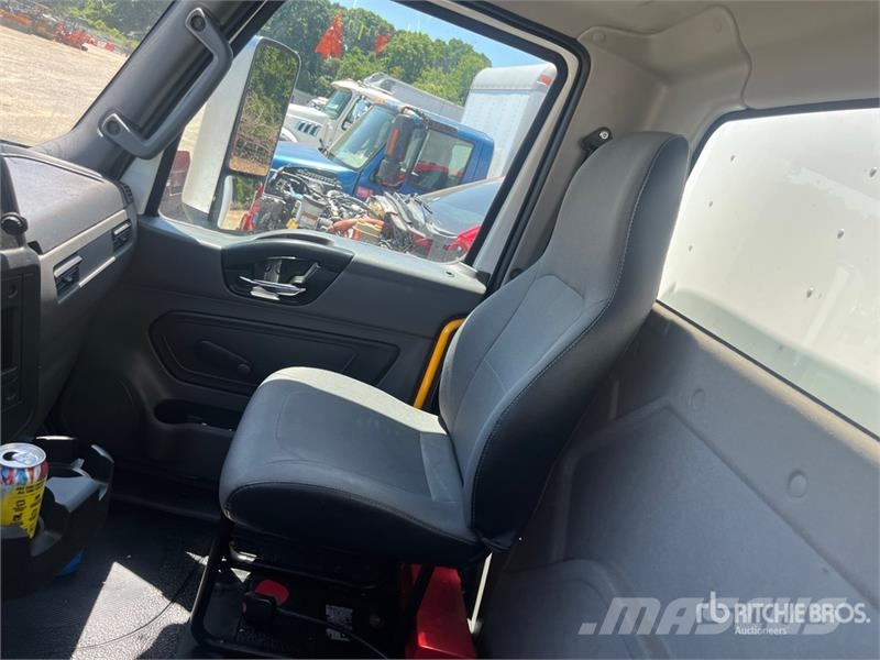 International MV607 4x2 Van Truck Box body trucks