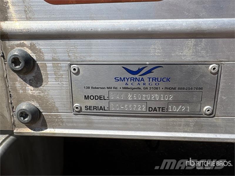 International MV607 4x2 Van Truck Box body trucks