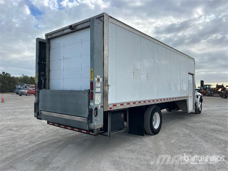 International MV607 4x2 Van Truck Camion cassonati
