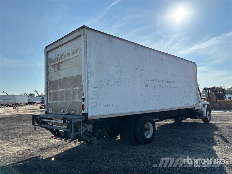 International MV607 4x2 Van Truck Fast kasse