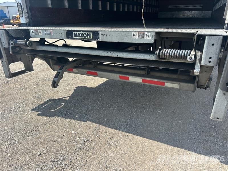 International MV607 4x2 Van Truck Umpikorikuorma-autot
