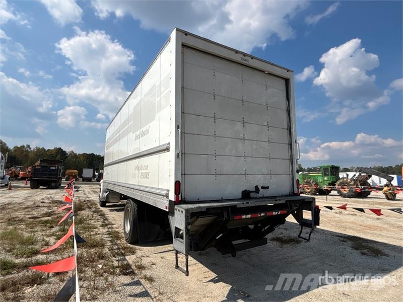 International MV607 4x2 Van Truck Tovornjaki zabojniki