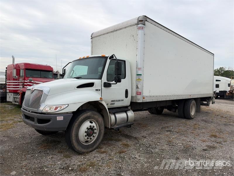 International MV607 4x2 Van Truck Camiones con caja de remolque