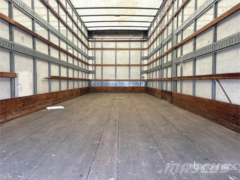 International MV607 4x2 Van Truck Caminhões baú