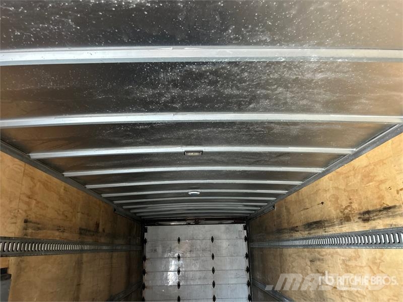 International MV607 4x2 Van Truck Camion cassonati