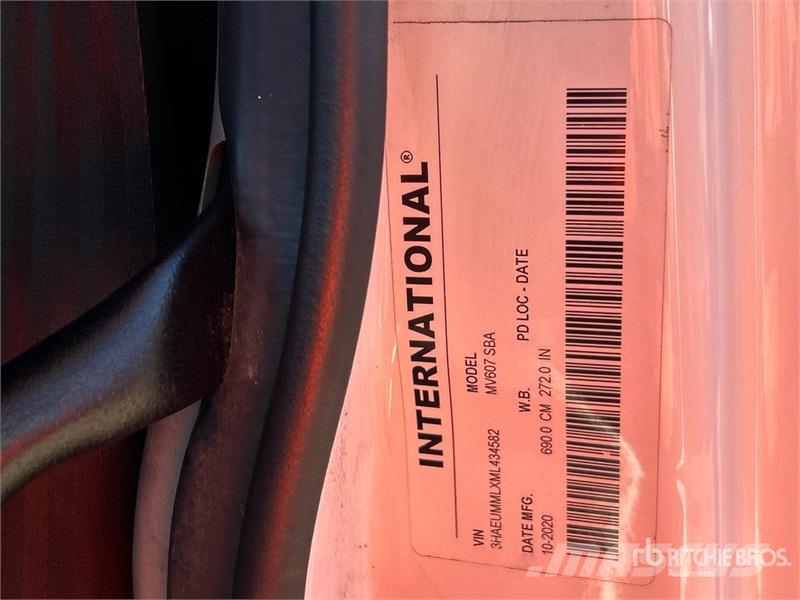 International MV607 4x2 Moving Van Truck Sanduk kamioni