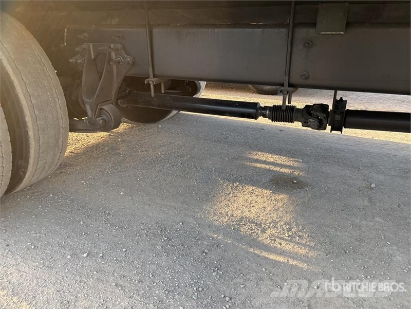 International MV607 4x2 Van Truck Furgoonautod