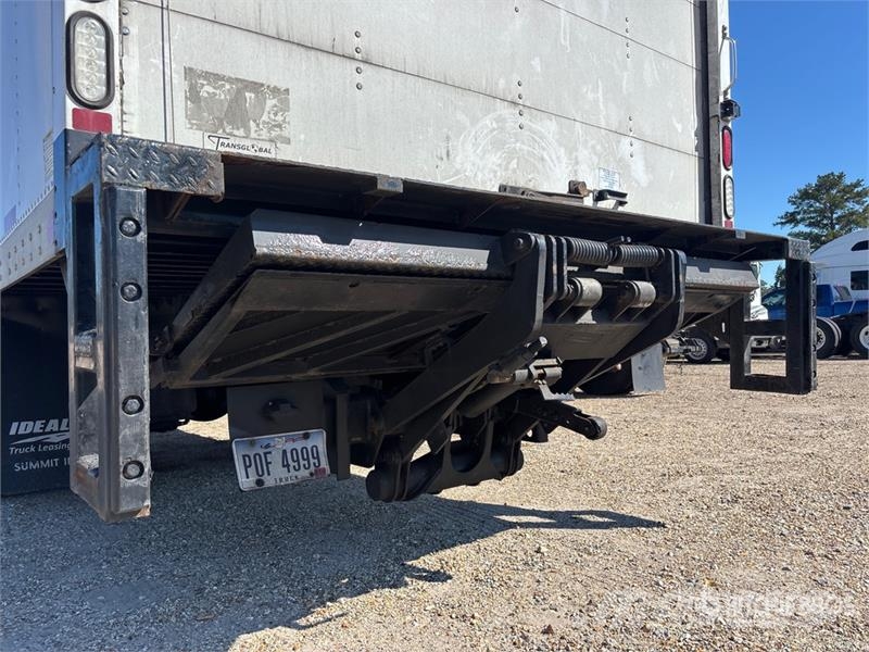 International MV607 4x2 Van Truck (Inoperable) Fast kasse