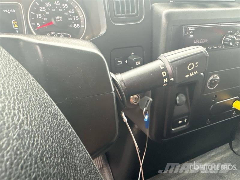 International MV607 4x2 Van Truck Autocamioane