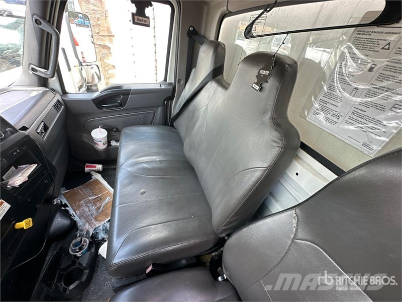 International MV607 4x2 Van Truck Box trucks