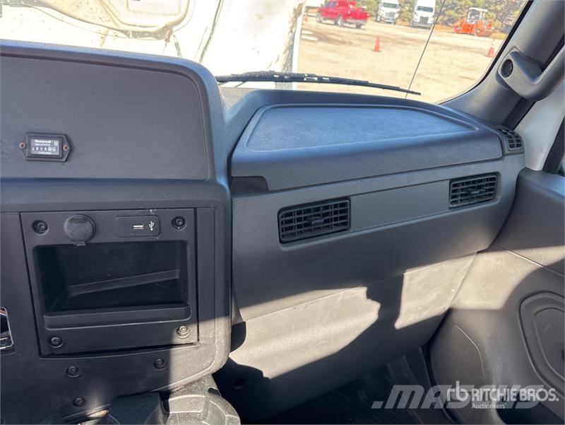 International MV607 gal 4x2 Water Truck Ūdens mašīnas