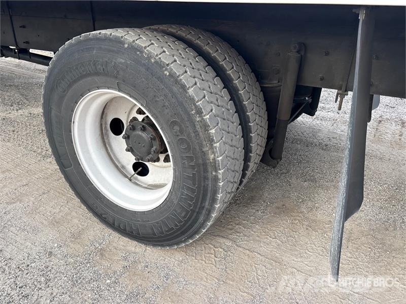 International MV607 SBA 4x2 Van Truck Tovornjaki zabojniki