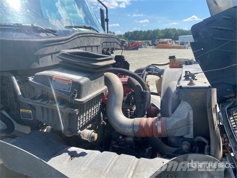 International MV607 SBA 4x2 Van Truck Camion Fourgon