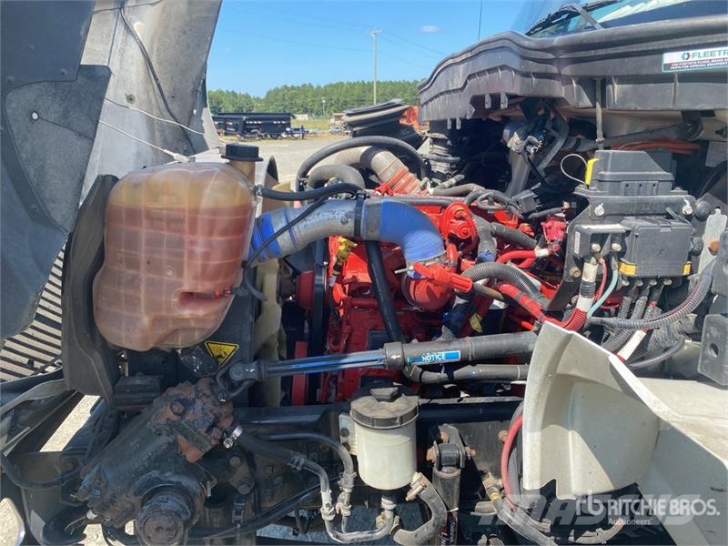 International MV607 SBA 4x2 Van Truck Camion Fourgon