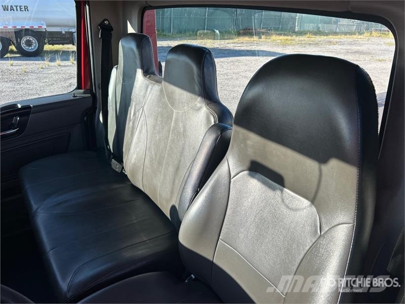 International MV607 SBA 4x2 Rollback Truck Sleepwagens