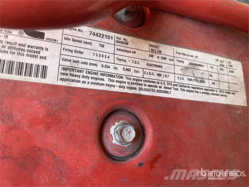 International MV607 Van Truck Camiones con caja de remolque
