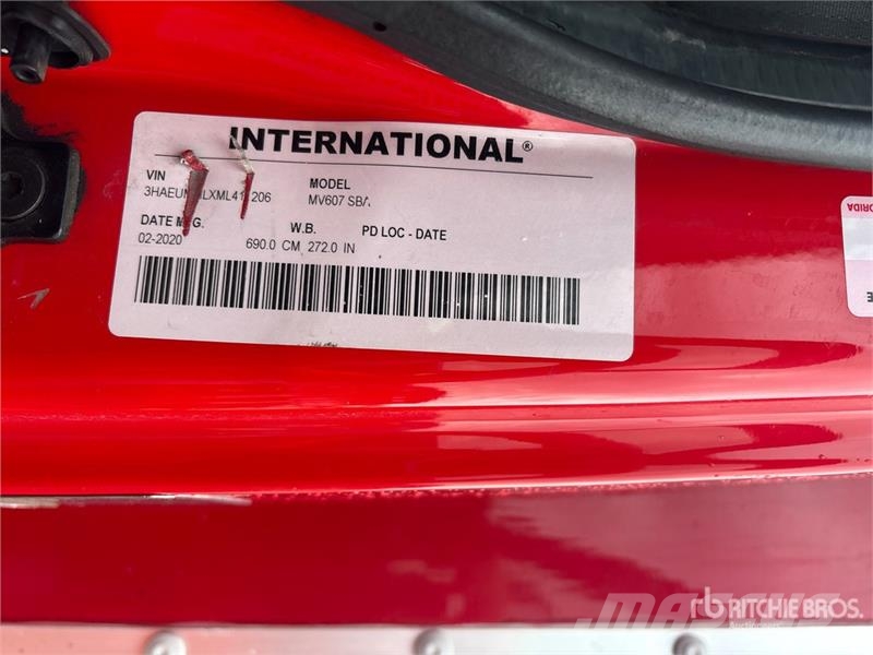 International MV607 Van Truck Sanduk kamioni