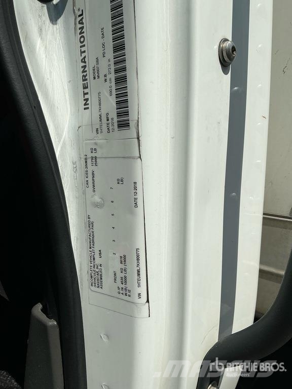 International MV607 Van Truck Camiones caja cerrada