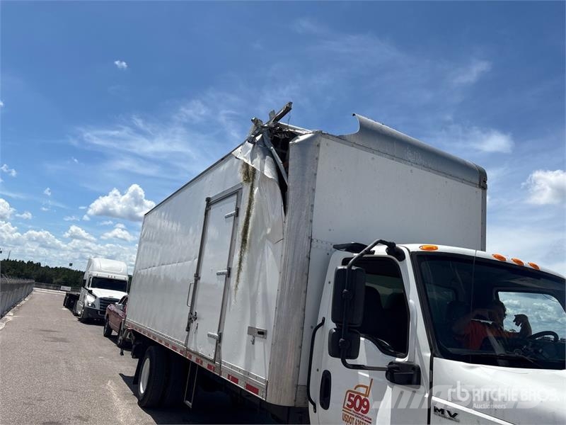International MV607 Van Truck Camiões de caixa fechada