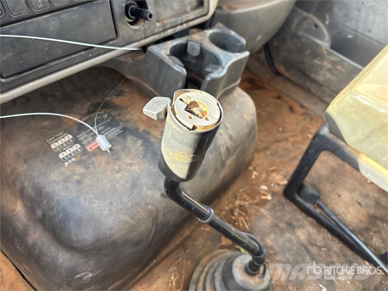 International MX240 on International Workstar 7400 6x4 Vacuum Ex Kombi vozila/ vakum kamioni