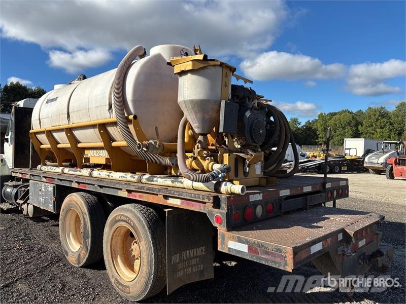 International MX240 on International Workstar 7400 6x4 Vacuum Ex Kombi vozila/ vakum kamioni