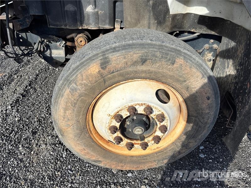 International MX240 on International Workstar 7400 6x4 Vacuum Ex Kombi vozila/ vakum kamioni