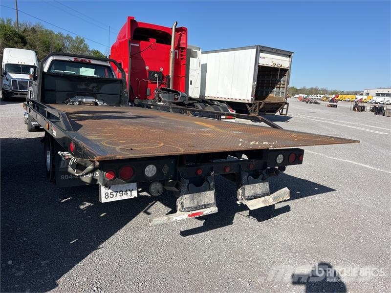 International Navistar 4900 4x2 Rollback Truck (Inoperable) مركبات إصلاح الأعطال