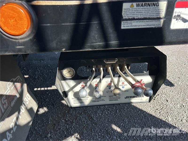International Navistar 4900 4x2 Rollback Truck (Inoperable) مركبات إصلاح الأعطال