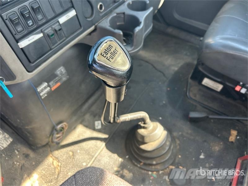 International on  International 8x4 Vacuum Tanker Truck (Inopera Combi / vacuum trucks